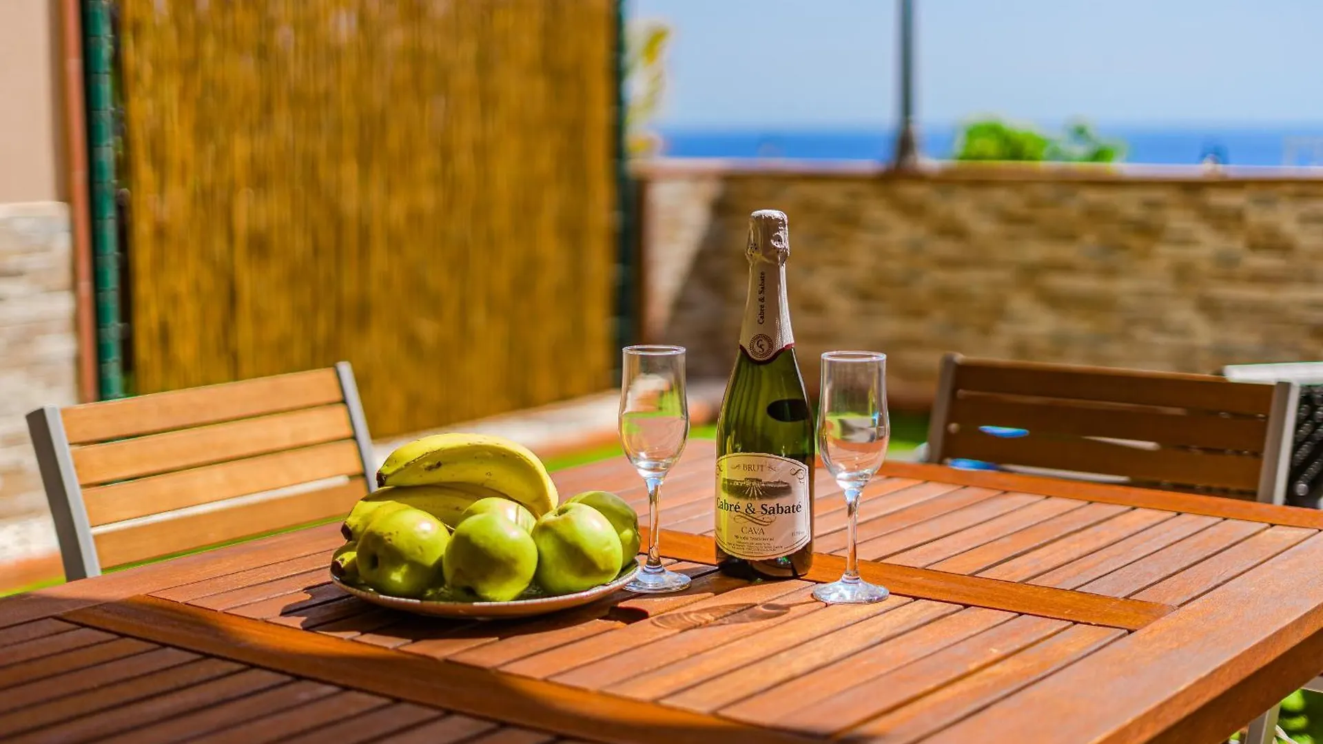 Spacious Ocean View Family Townhouse Puerto de Santiago  Apartment